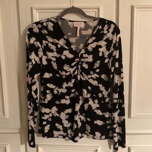 Long-sleeve pullover blouse